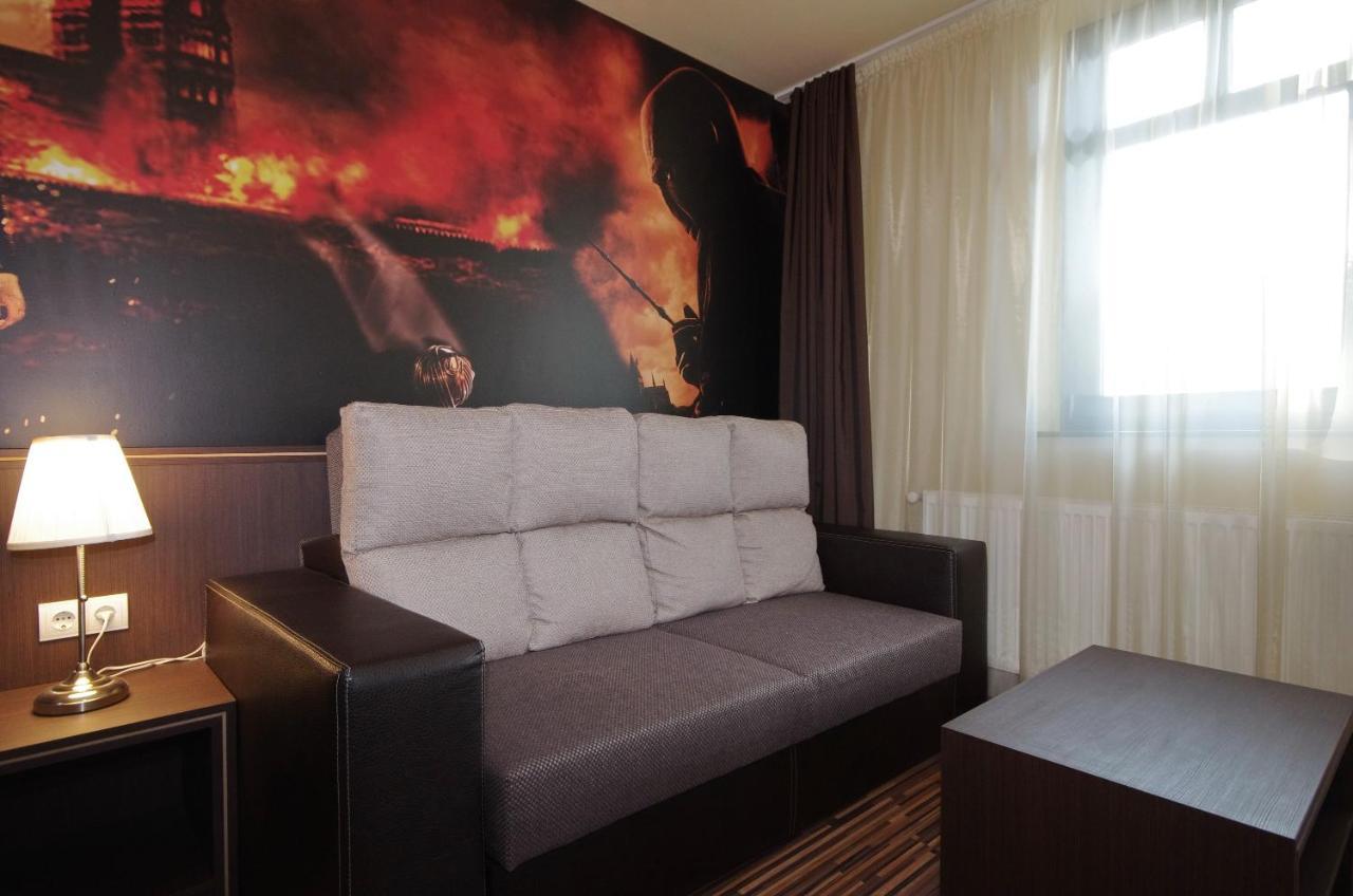 Corvin Apartman Gyula Exteriör bild