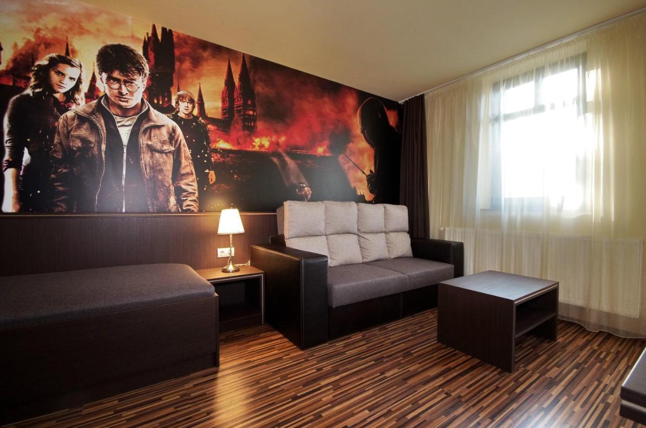 Corvin Apartman Gyula Exteriör bild